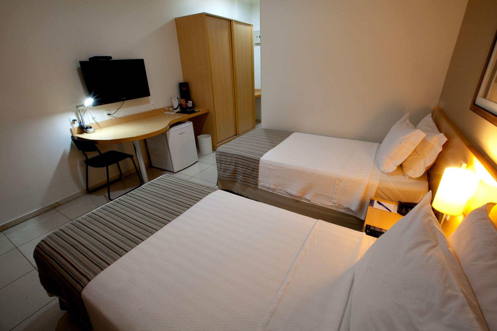 Oitis Hotel Гояния Екстериор снимка