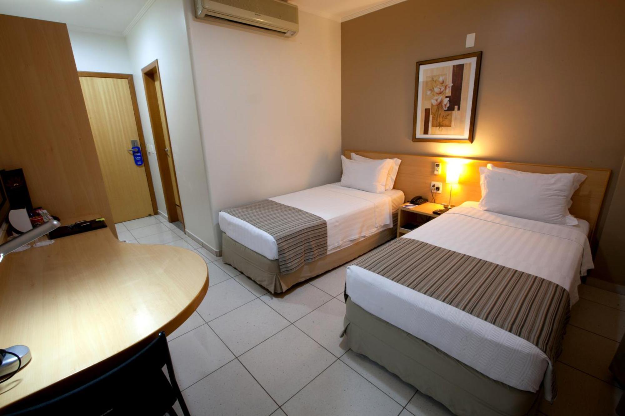 Oitis Hotel Гояния Стая снимка