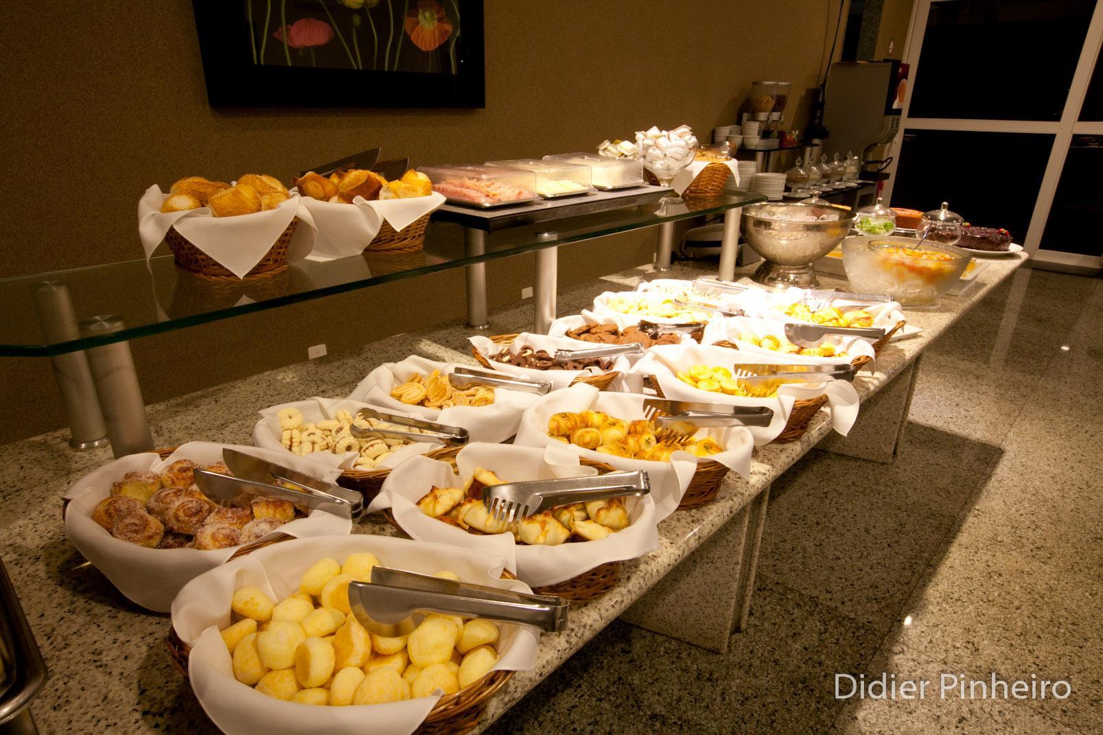 Oitis Hotel Гояния Екстериор снимка