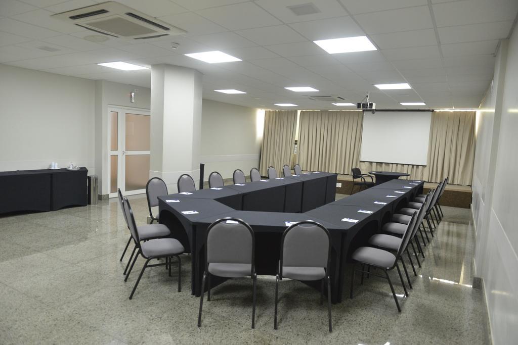Oitis Hotel Гояния Екстериор снимка